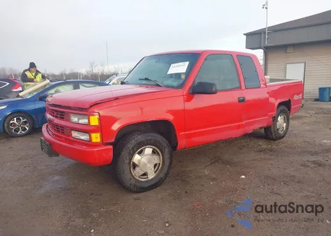 1998 Chevrolet K1500 Fleetside z USA, uszkodzony, nr VIN 2GCEK19R0W1192623